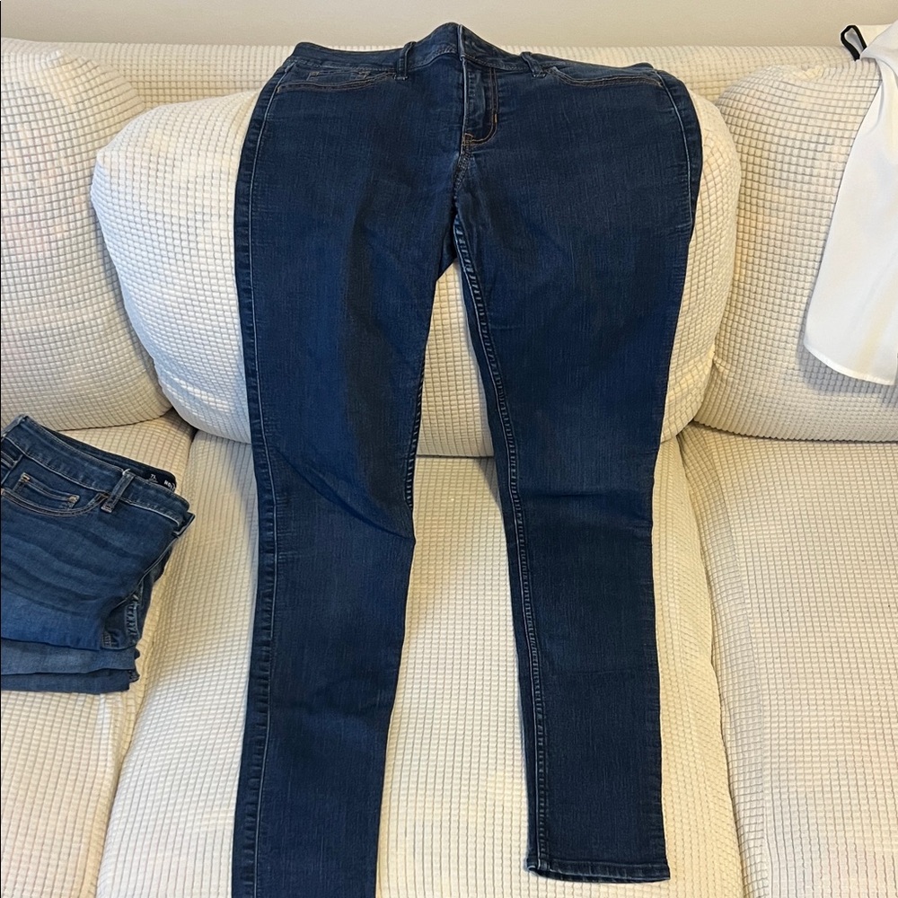 Hollister Women's Dark Blue Skinny Jeans
